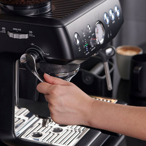 SAGE Barista Express Impress, Black Stainless Steel, detail